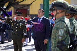 Atestigua Cabrera Desfile Cívico-Militar con motivo del 216º Aniversario del Inicio de la Independencia de México