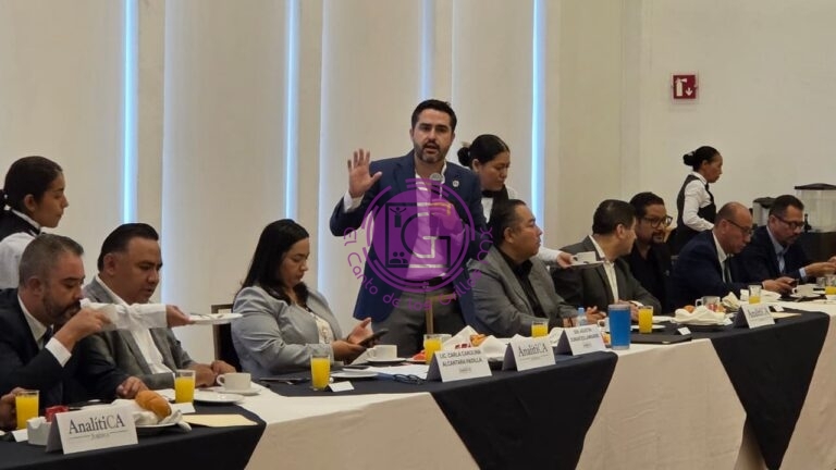 Dialoga Dorantes con abogados sobre seguridad, justicia y retos de Querétaro