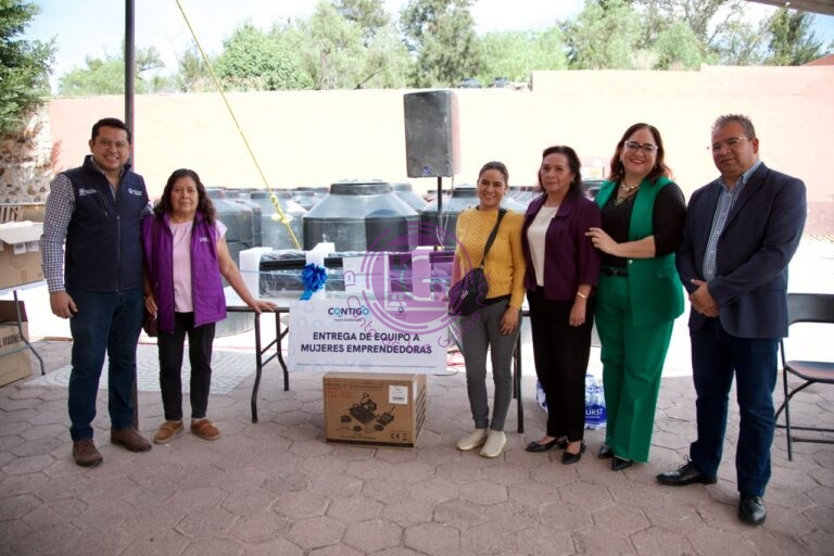 Impulsa Colón autoempleo de mujeres con entrega de equipamiento