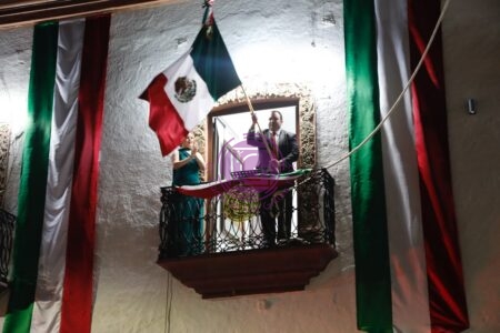 Encabeza Gaspar Trueba la Ceremonia del Grito de Independencia