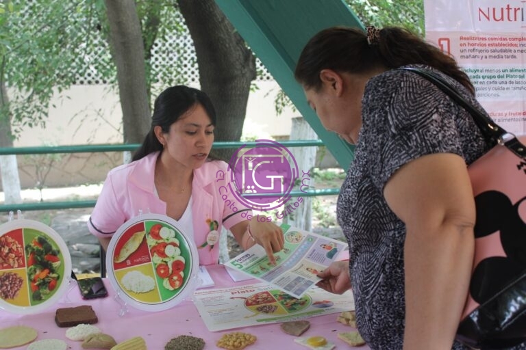 Realiza IMSS Querétaro Feria de la Salud para personas adultas mayores