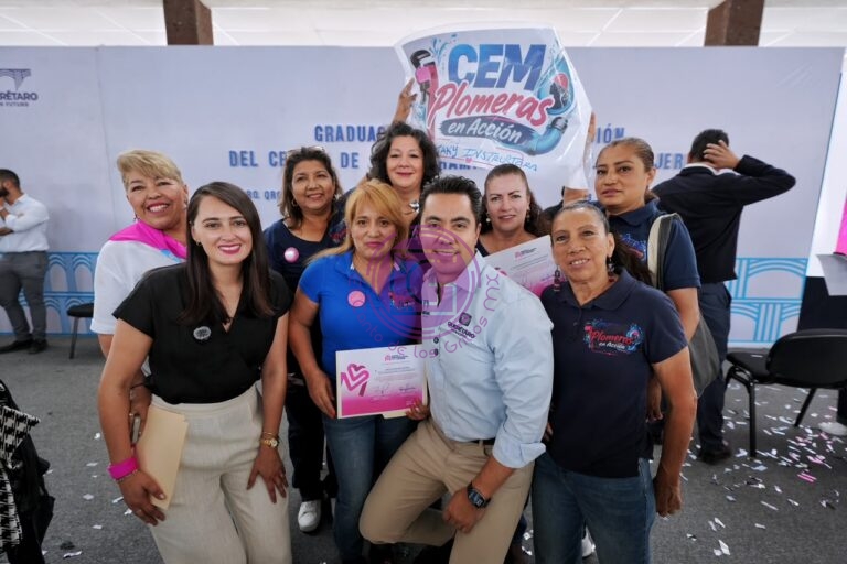 Se gradúan más de 500 mujeres del Centro de Empoderamiento