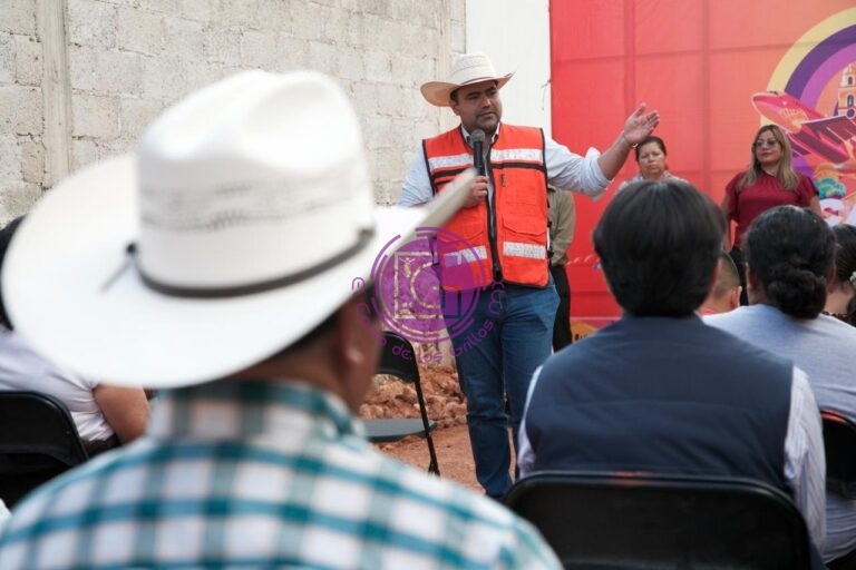 Lleva Gaspar Trueba nomenclatura y obras de urbanización a Peña Colorada