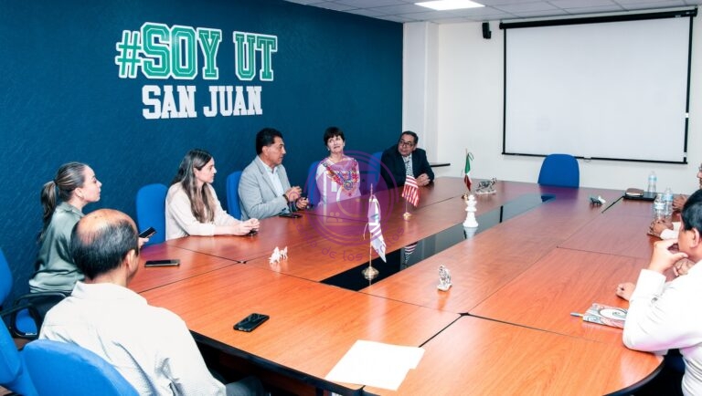 Peace Corps se suma a la enseñanza del inglés en la UT San Juan