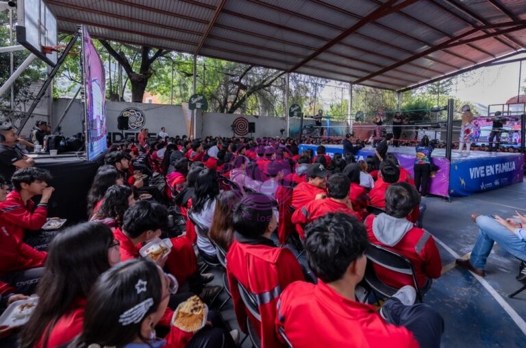 Lleva El Marqués programa de bienestar emocional a estudiantes de preparatoria