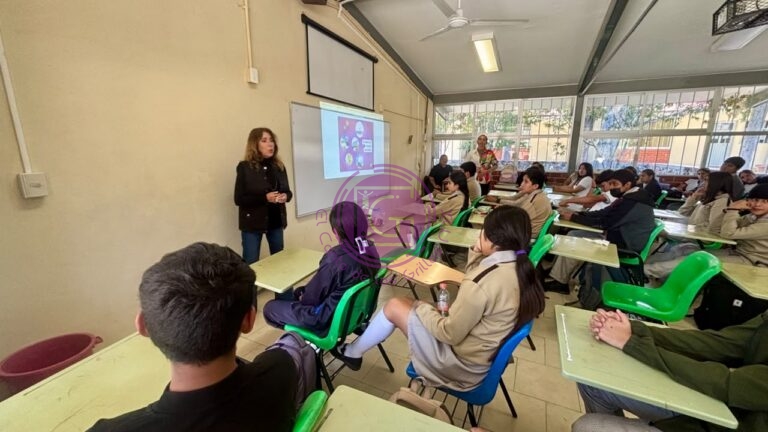 Acerca Canacintra tecnologías limpias a estudiantes de Colón