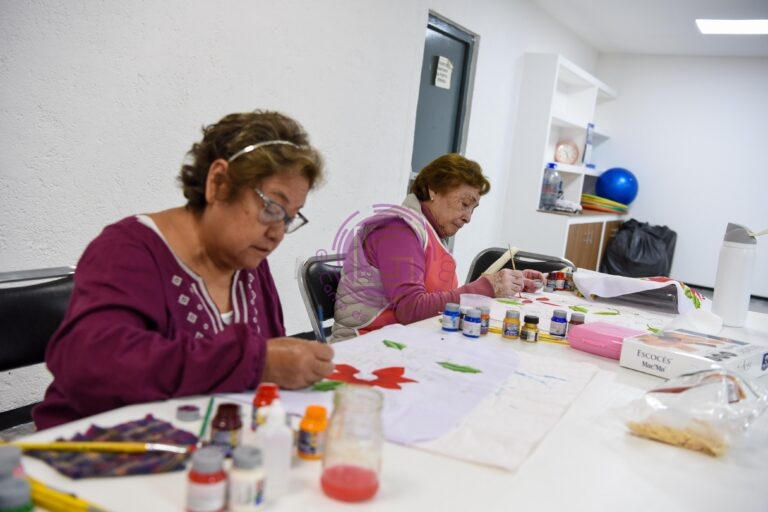 Más de 90 adultos mayores se beneficiarán con reapertura de aula en Corregidora