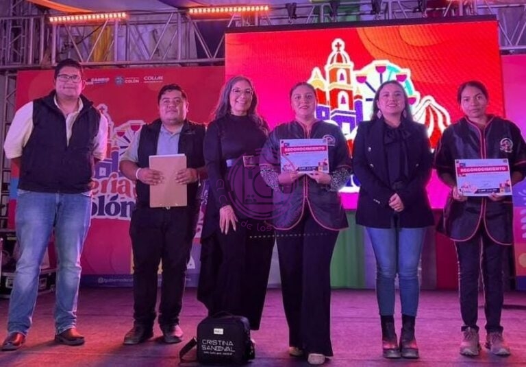 Capacitan a 23 mujeres en peinado express durante la Feria Colón 2026