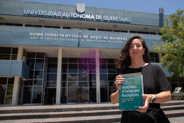 Presenta investigadora UAQ tercer volumen del Atlas Mundial de Macrófitas