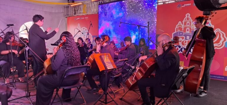 Orquesta Comunitaria de Cuerdas deslumbra en la Feria de Colón 2026